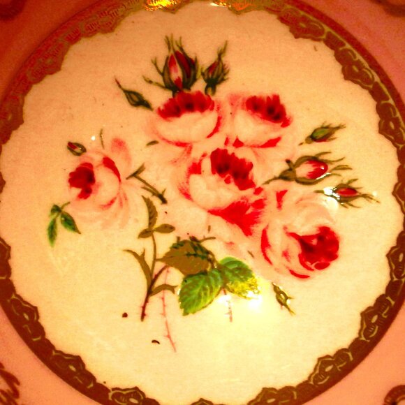 Vtg Royal Stafford bouquet of pink roses,rosebuds,greenery pedestal teacup set - Picture 10 of 12